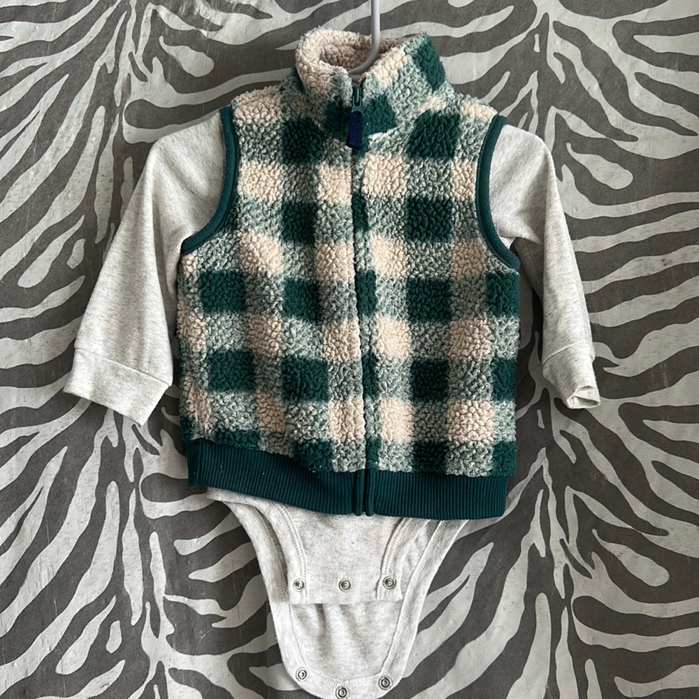 Long sleeve onesie with matching fleece vest